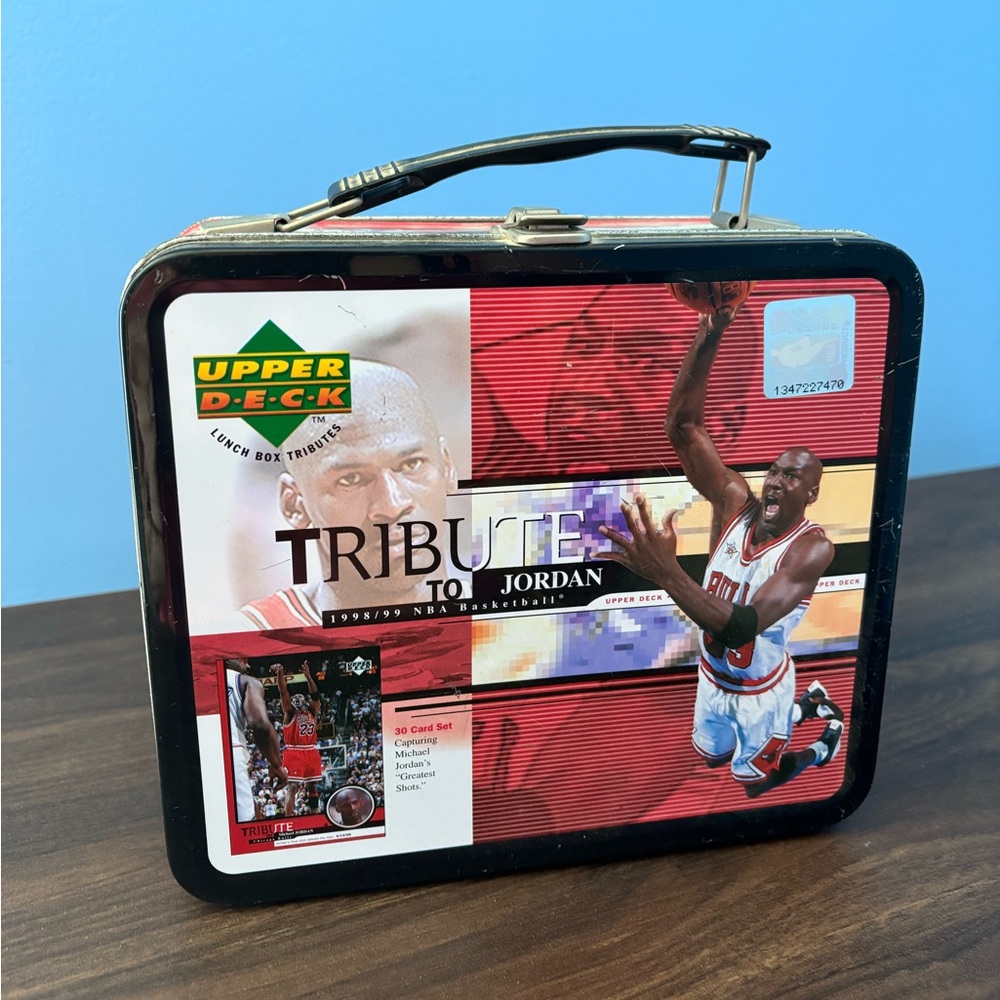 {NBA} 1998-1999 Upper Deck Tribute to Michael Jordan Lunch Box With 30 Card Set